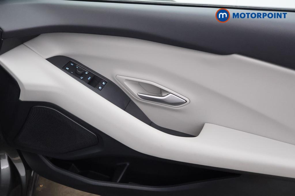 Ford Explorer Select Automatic Electric SUV - Stock Number (1561363) - 11th supplementary image
