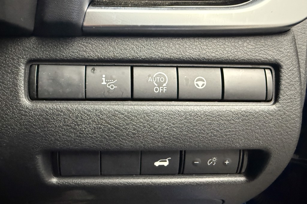 Nissan Qashqai Tekna Manual Petrol SUV - Stock Number (1543664) - 17th supplementary image