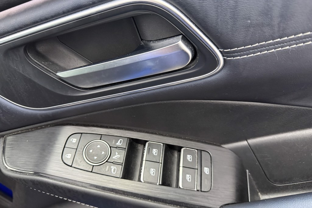 Nissan Qashqai Tekna Manual Petrol SUV - Stock Number (1543664) - 19th supplementary image