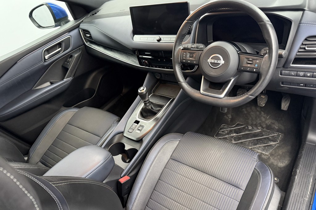 Nissan Qashqai Tekna Manual Petrol SUV - Stock Number (1543664) - 1st supplementary image