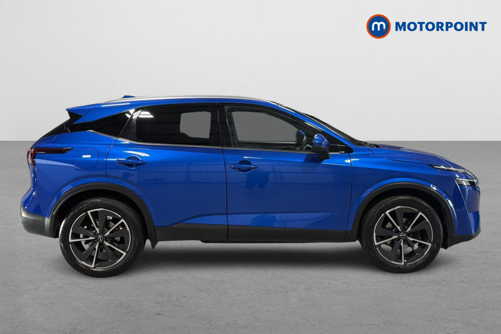 Nissan Qashqai Tekna Manual Petrol SUV - Stock Number (1543664) - Drivers side