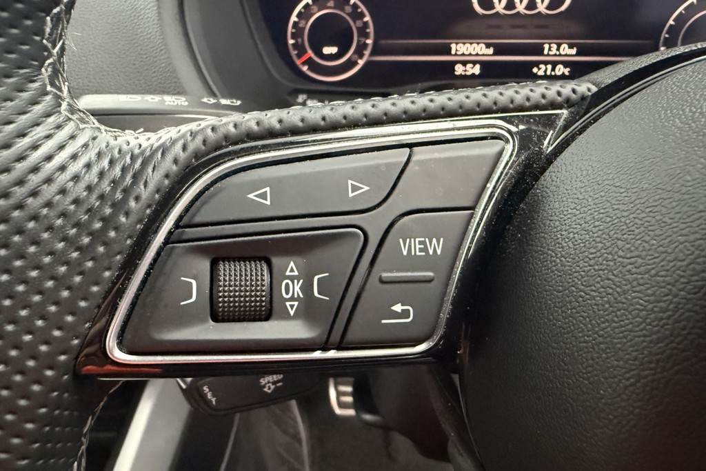 Audi Q2 Black Edition Manual Petrol SUV - Stock Number (1544946) - 4th supplementary image