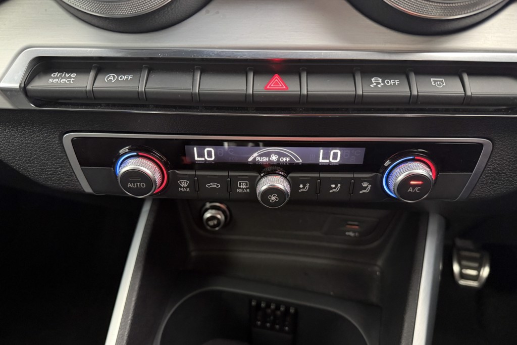 Audi Q2 Black Edition Manual Petrol SUV - Stock Number (1544946) - 13th supplementary image