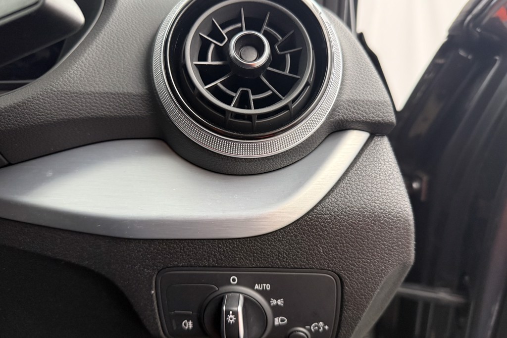 Audi Q2 Black Edition Manual Petrol SUV - Stock Number (1544946) - 18th supplementary image