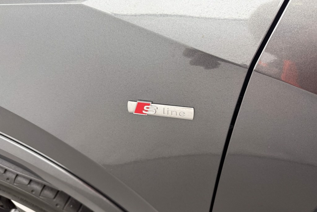 Audi Q2 Black Edition Manual Petrol SUV - Stock Number (1544946) - 29th supplementary image