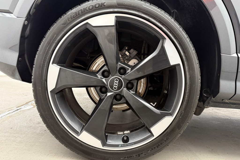 Audi Q2 Black Edition Manual Petrol SUV - Stock Number (1544946) - 33rd supplementary image