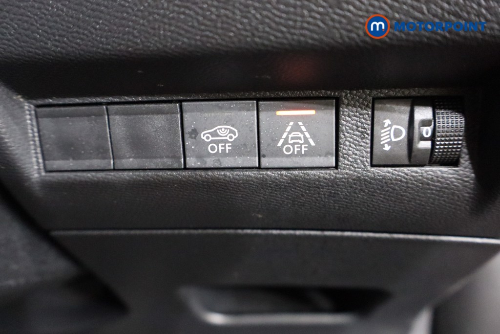 Peugeot 2008 Allure Premium Manual Petrol SUV - Stock Number (1546768) - 14th supplementary image