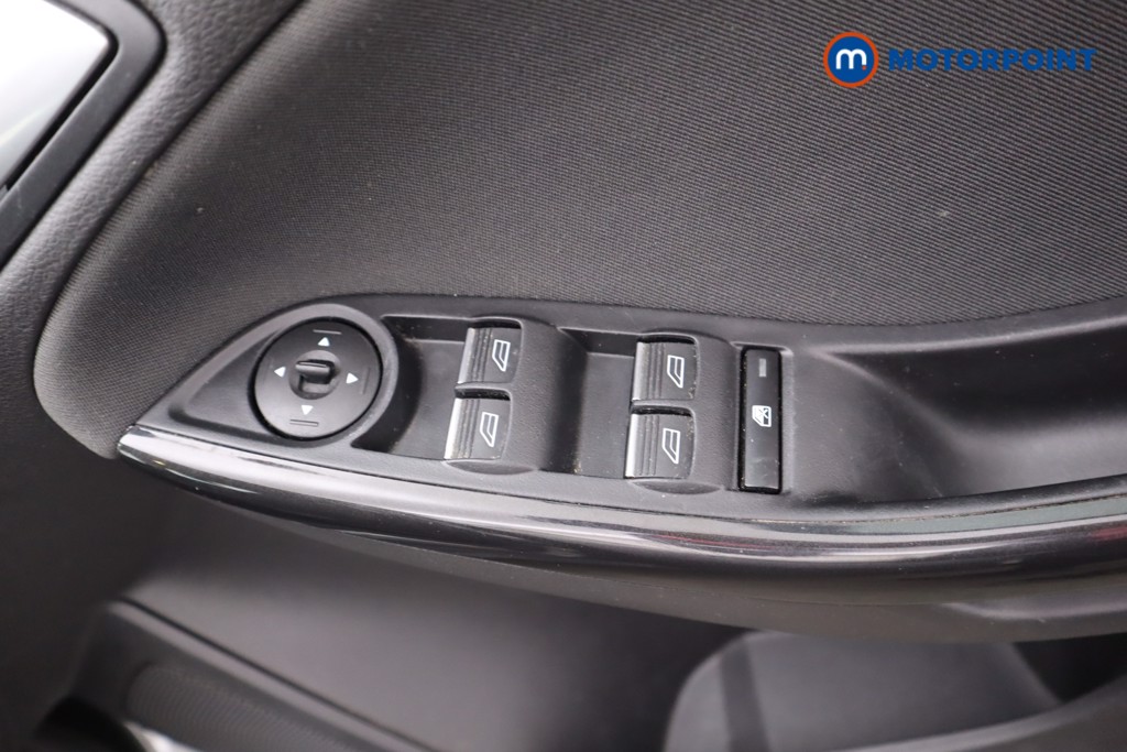 Ford Focus Titanium Manual Petrol Estate - Stock Number (1551931) - 4th supplementary image