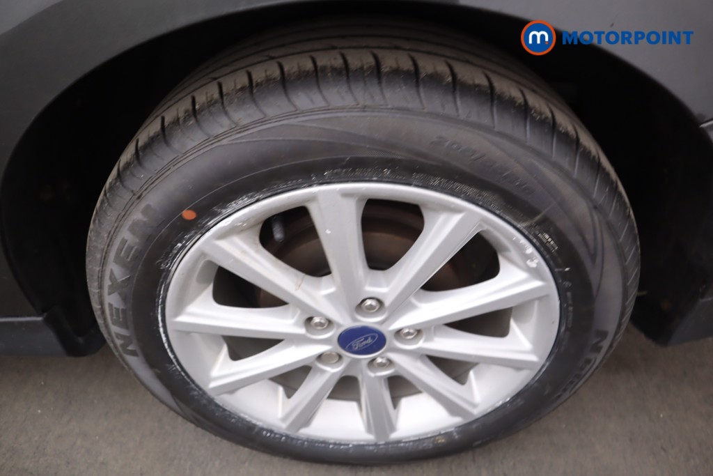 Ford Focus Titanium Manual Petrol Estate - Stock Number (1551931) - 7th supplementary image