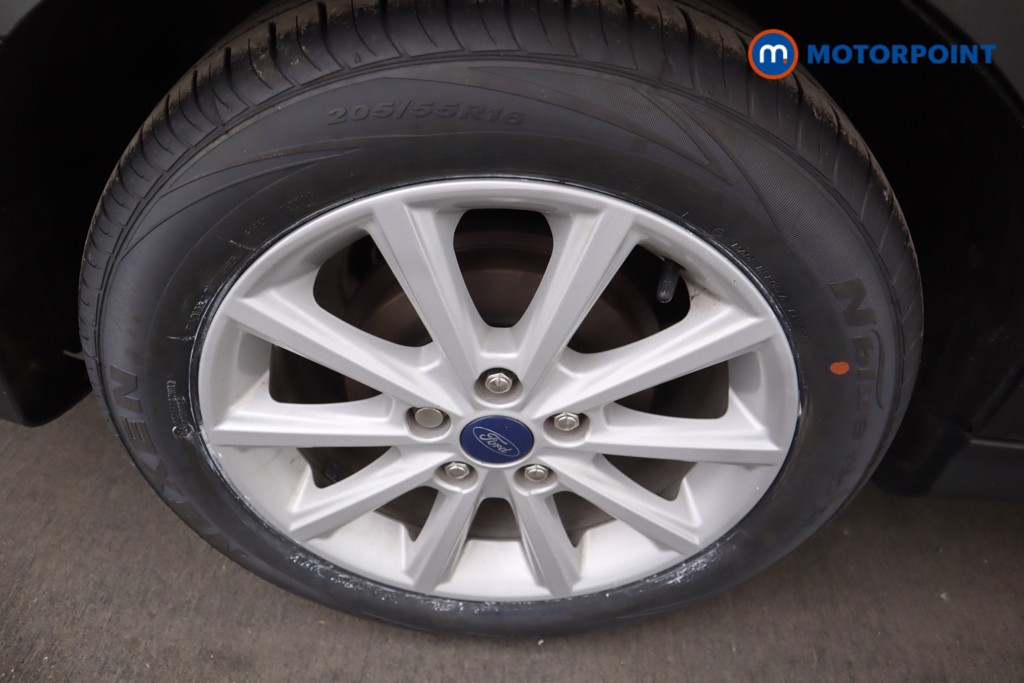 Ford Focus Titanium Manual Petrol Estate - Stock Number (1551931) - 9th supplementary image