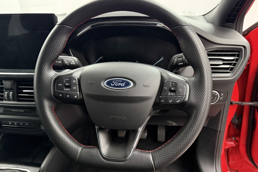 Ford Focus St-Line Manual Petrol Hatchback - Stock Number (1553377) - 2nd supplementary image