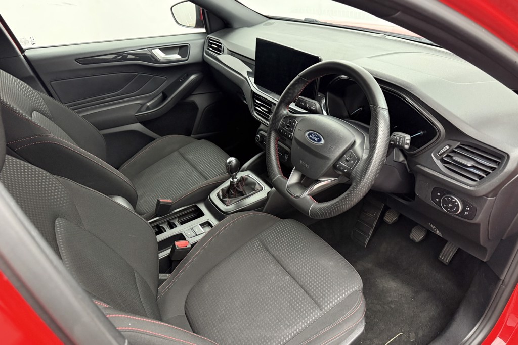 Ford Focus St-Line Manual Petrol Hatchback - Stock Number (1553377) - 1st supplementary image