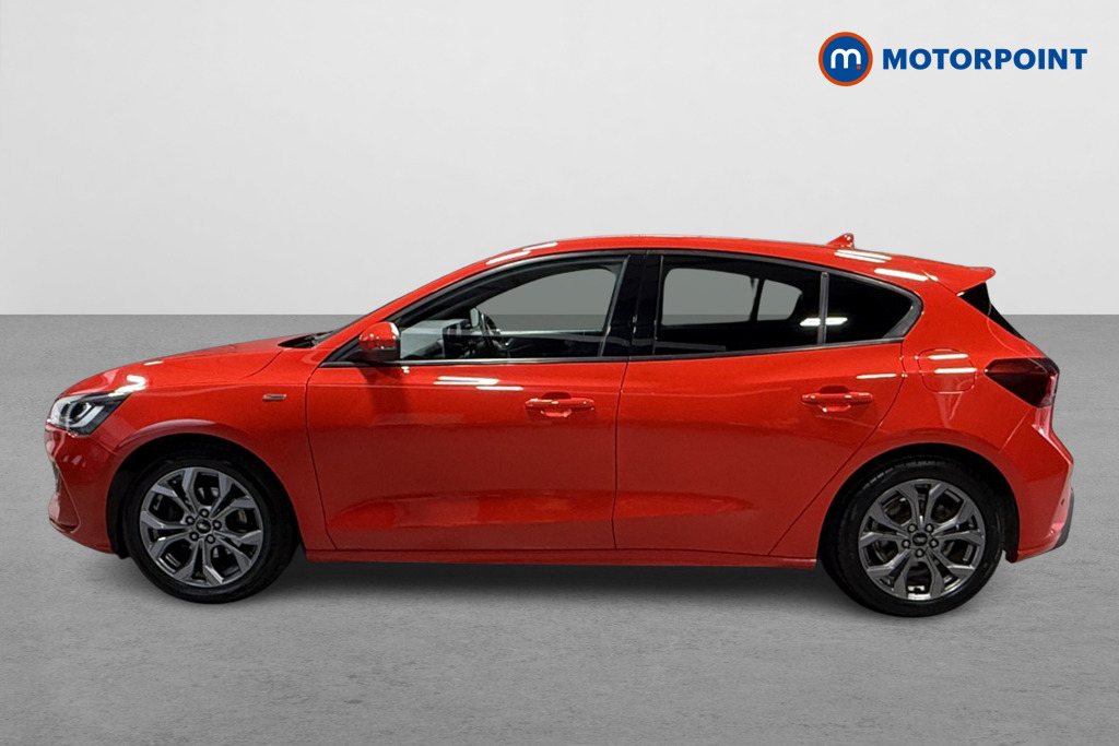 Ford Focus St-Line Manual Petrol Hatchback - Stock Number (1553377) - Passenger side