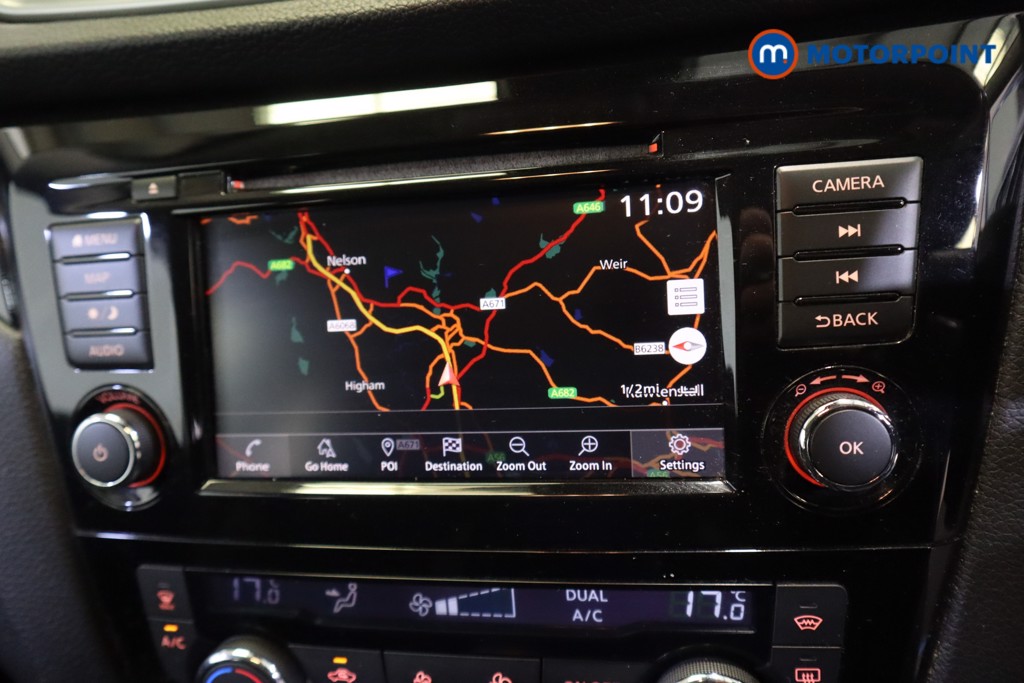 Nissan Qashqai Acenta Premium Automatic Diesel SUV - Stock Number (1554200) - 2nd supplementary image