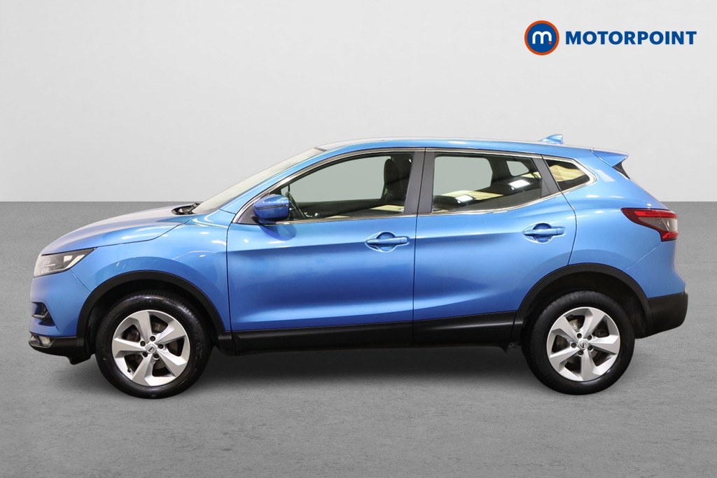 Nissan Qashqai Acenta Premium Automatic Diesel SUV - Stock Number (1554200) - Passenger side