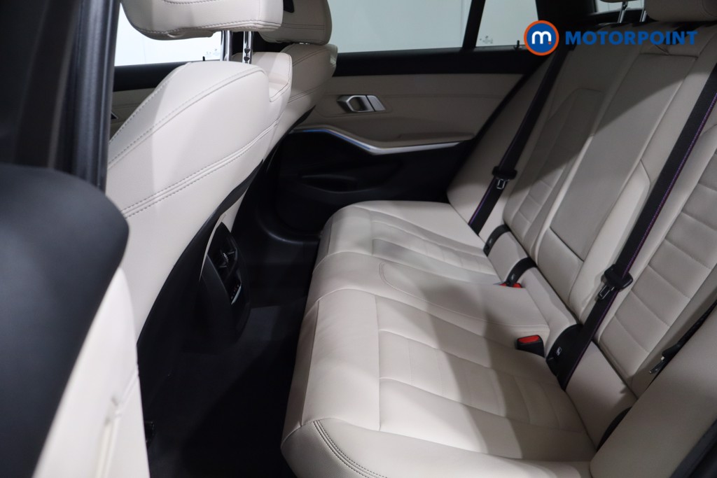 BMW 3 Series M Sport Automatic Petrol Plug-In Hybrid Estate - Stock Number (1554914) - 5th supplementary image