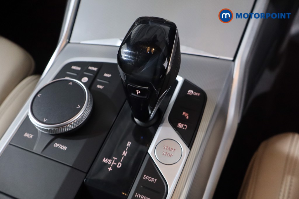 BMW 3 Series M Sport Automatic Petrol Plug-In Hybrid Estate - Stock Number (1554914) - 14th supplementary image