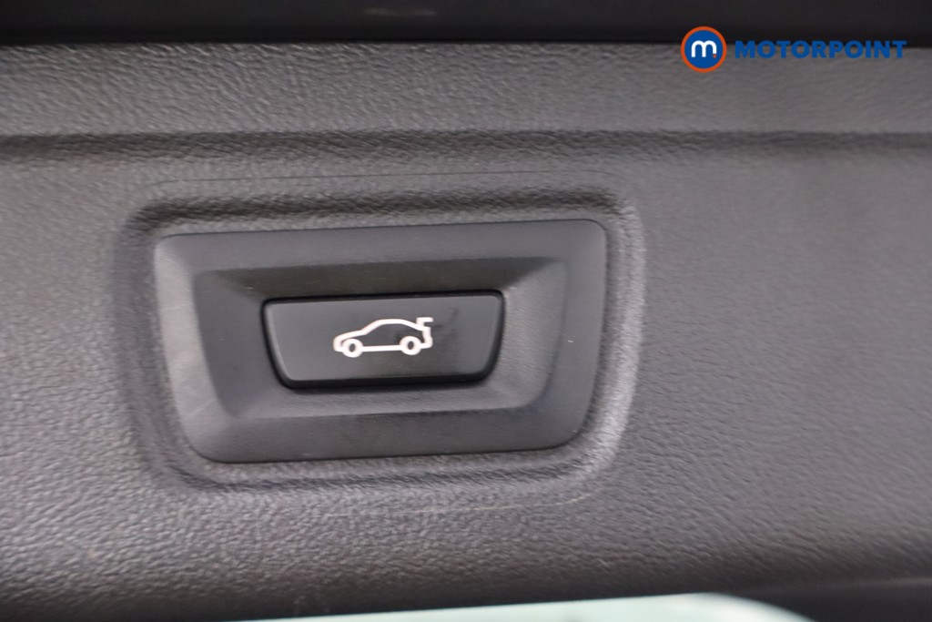 BMW 3 Series M Sport Automatic Petrol Plug-In Hybrid Estate - Stock Number (1554914) - 33rd supplementary image