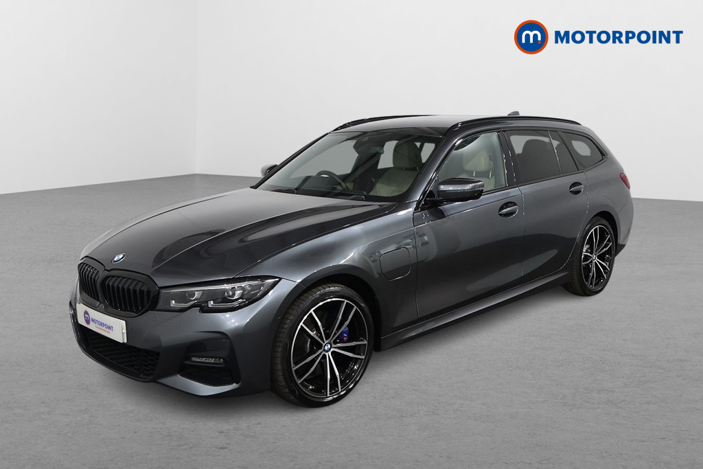 BMW 3 Series M Sport Automatic Petrol Plug-In Hybrid Estate - Stock Number (1554914) - Passenger side front corner