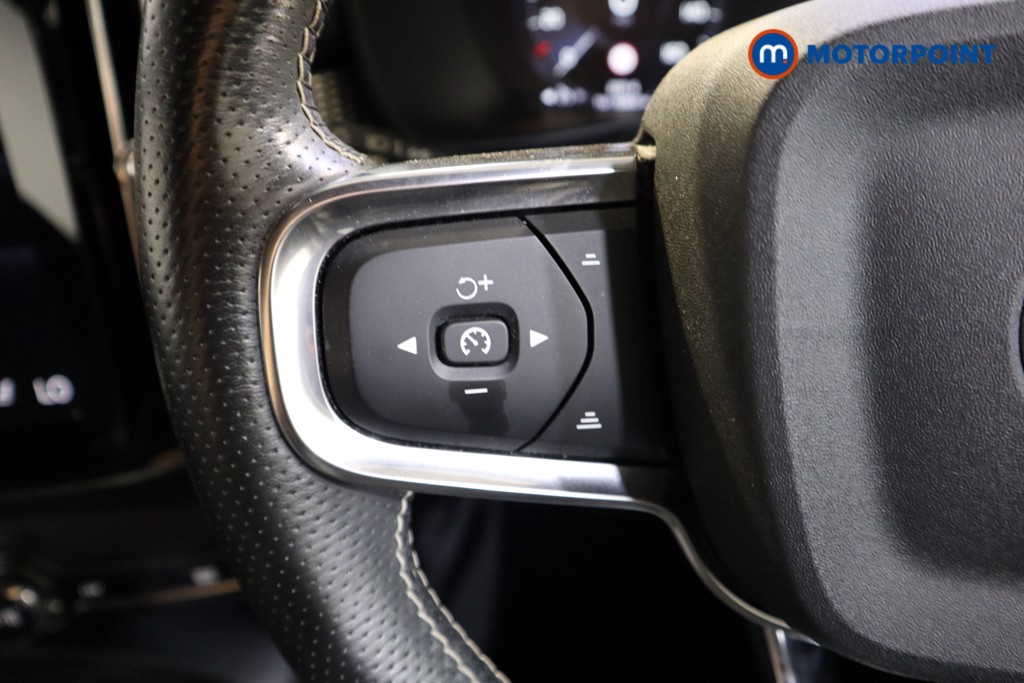 Volvo Xc40 R Design Manual Petrol SUV - Stock Number (1555109) - 3rd supplementary image