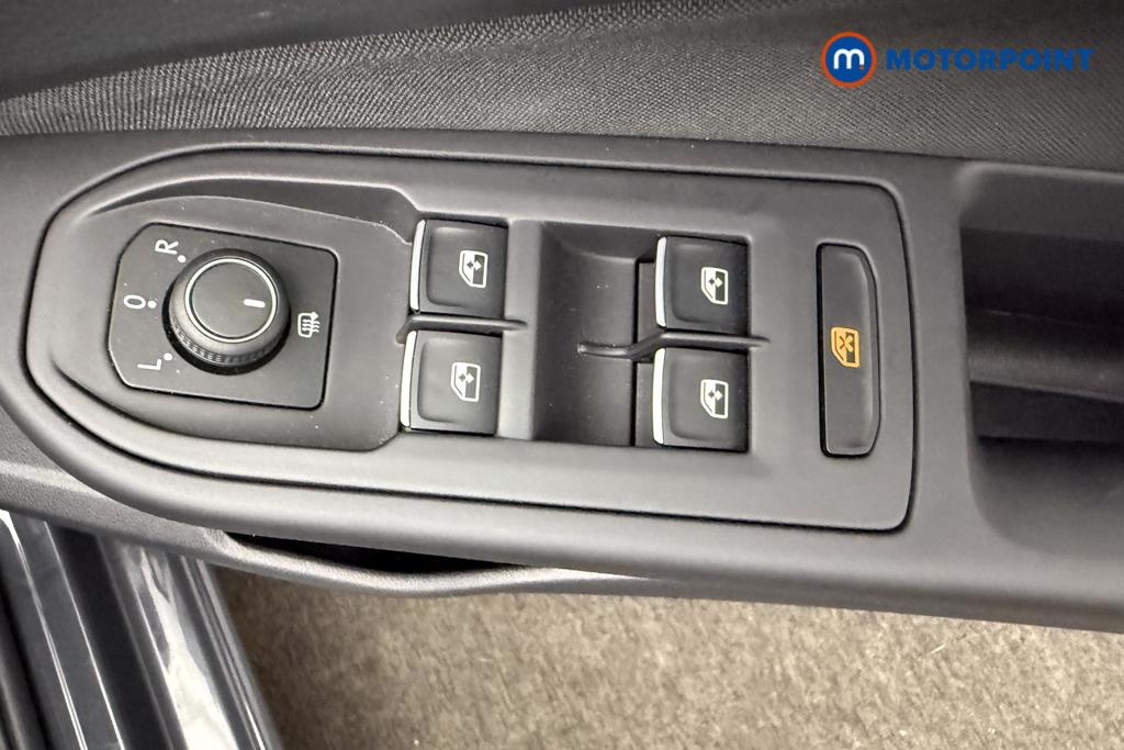 Volkswagen Golf Life Manual Petrol Hatchback - Stock Number (1555693) - 3rd supplementary image