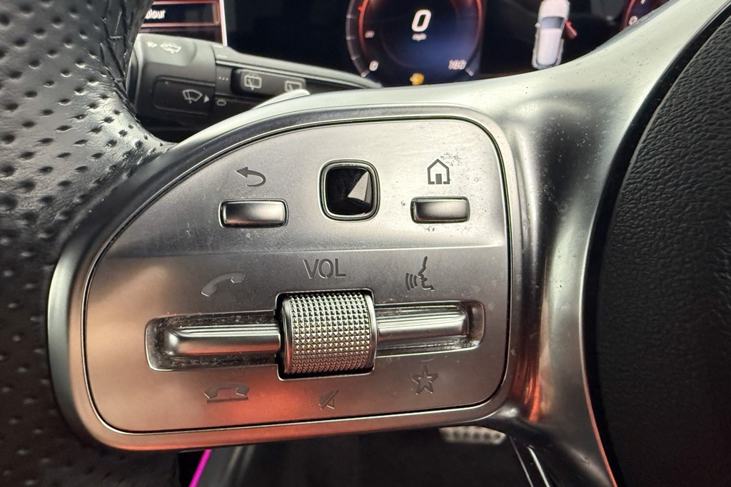 Mercedes-Benz GLA Exclusive Edition Automatic Petrol Plug-In Hybrid SUV - Stock Number (1555734) - 4th supplementary image