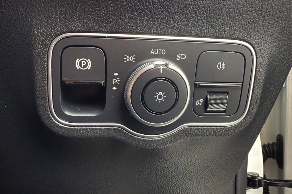 Mercedes-Benz GLA Exclusive Edition Automatic Petrol Plug-In Hybrid SUV - Stock Number (1555734) - 20th supplementary image