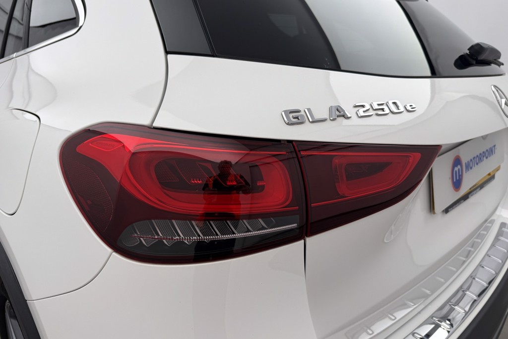 Mercedes-Benz GLA Exclusive Edition Automatic Petrol Plug-In Hybrid SUV - Stock Number (1555734) - 32nd supplementary image