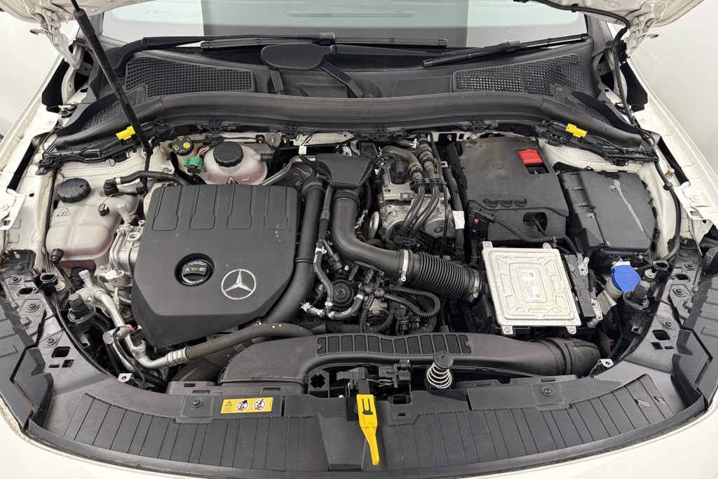 Mercedes-Benz GLA Exclusive Edition Automatic Petrol Plug-In Hybrid SUV - Stock Number (1555734) - 34th supplementary image