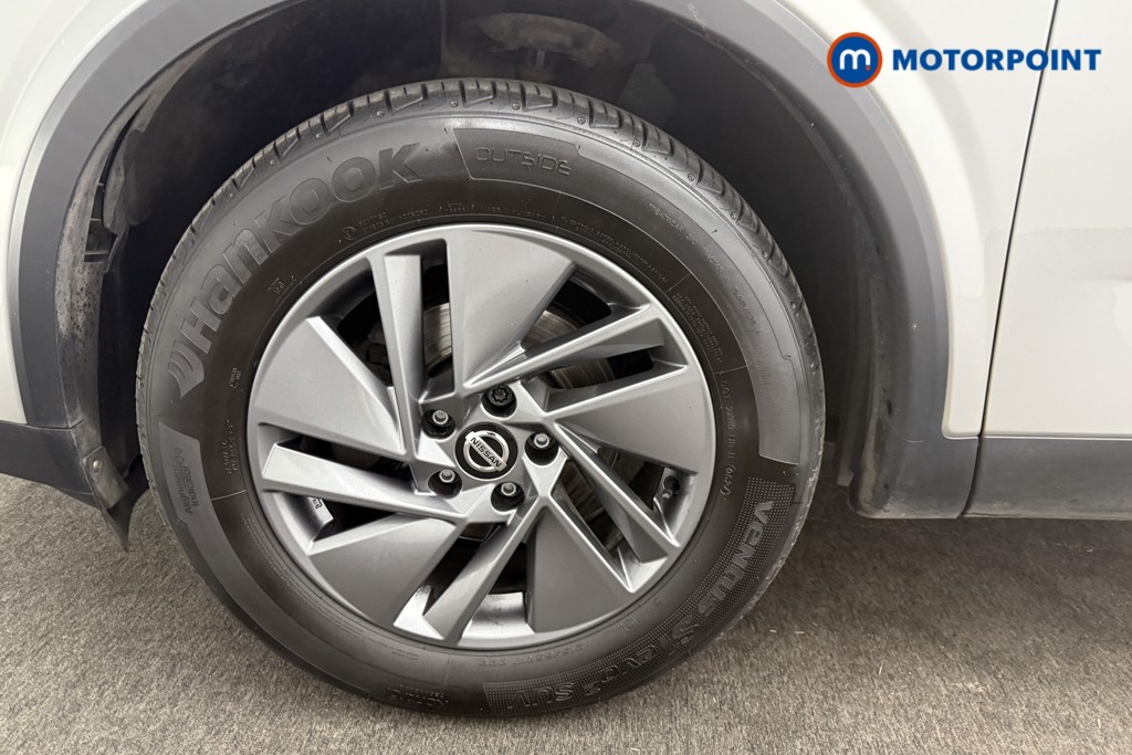 Nissan Qashqai Acenta Premium Manual Petrol SUV - Stock Number (1555881) - 16th supplementary image