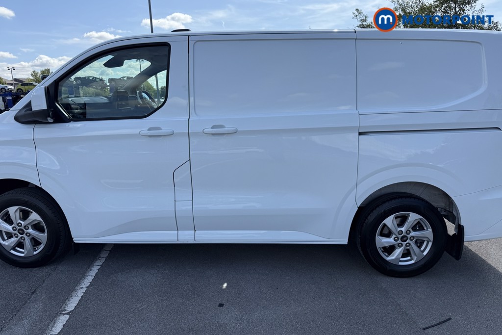 Ford Transit Custom Limited Manual Diesel Panel Van - Stock Number (1556935) - 1st supplementary image