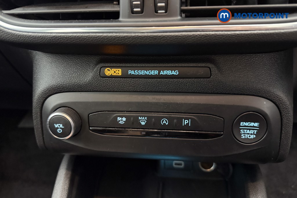 Ford Focus Titanium Manual Petrol Estate - Stock Number (1557836) - 11th supplementary image