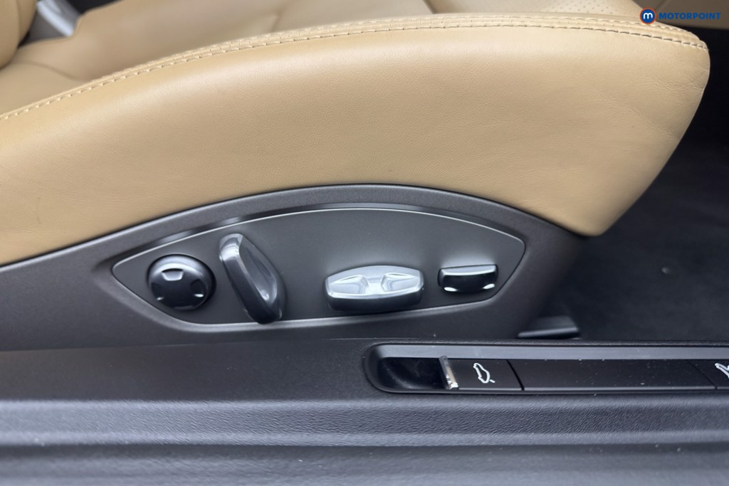 Porsche 911 S Automatic Petrol Coupe - Stock Number (1557874) - 10th supplementary image