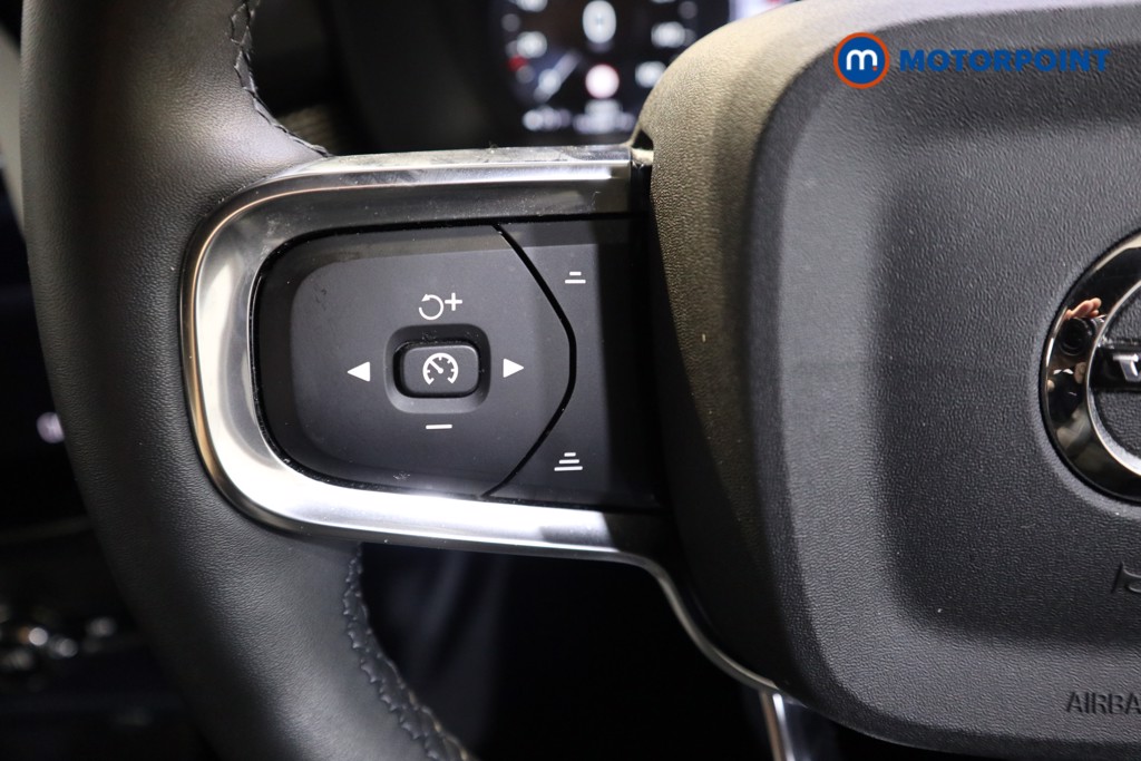 Volvo Xc40 R Design Automatic Petrol SUV - Stock Number (1558087) - 3rd supplementary image