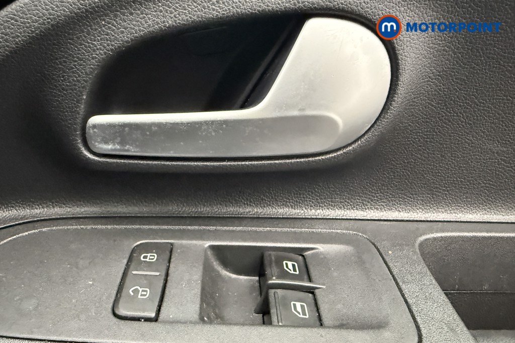 Volkswagen UP UP Manual Petrol Hatchback - Stock Number (1558699) - 9th supplementary image