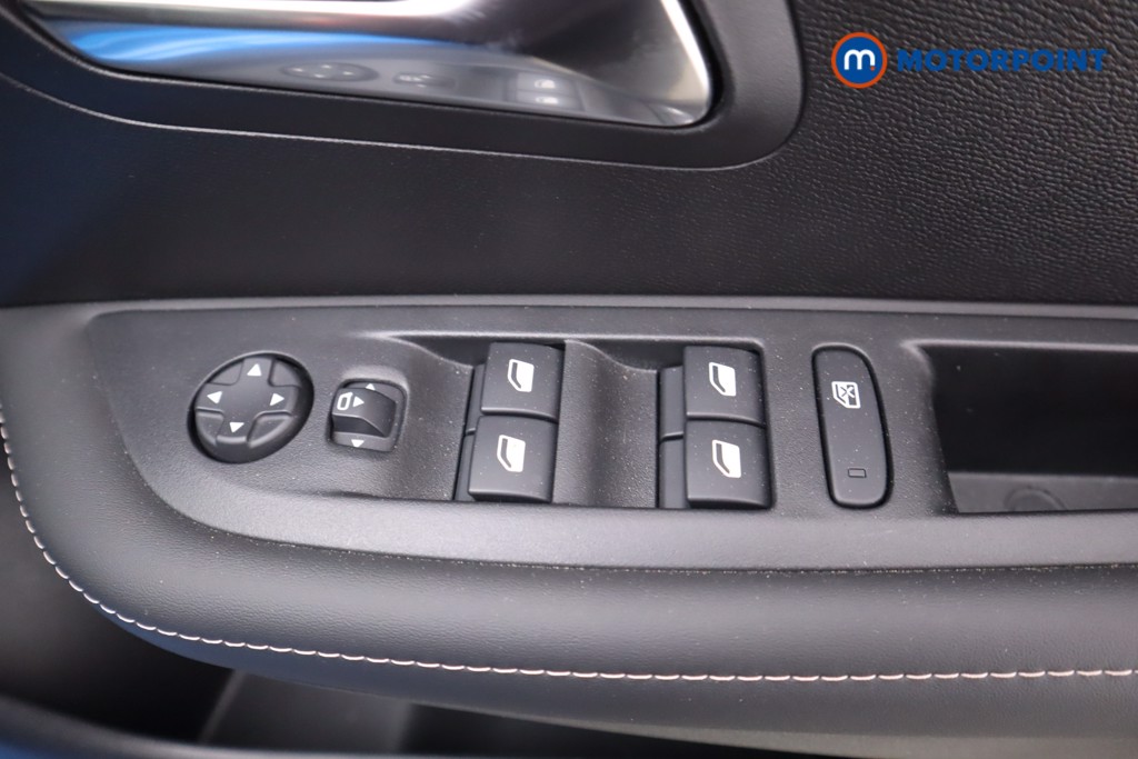 Peugeot 208 Allure Automatic Petrol-Electric Hybrid Hatchback - Stock Number (1558770) - 4th supplementary image