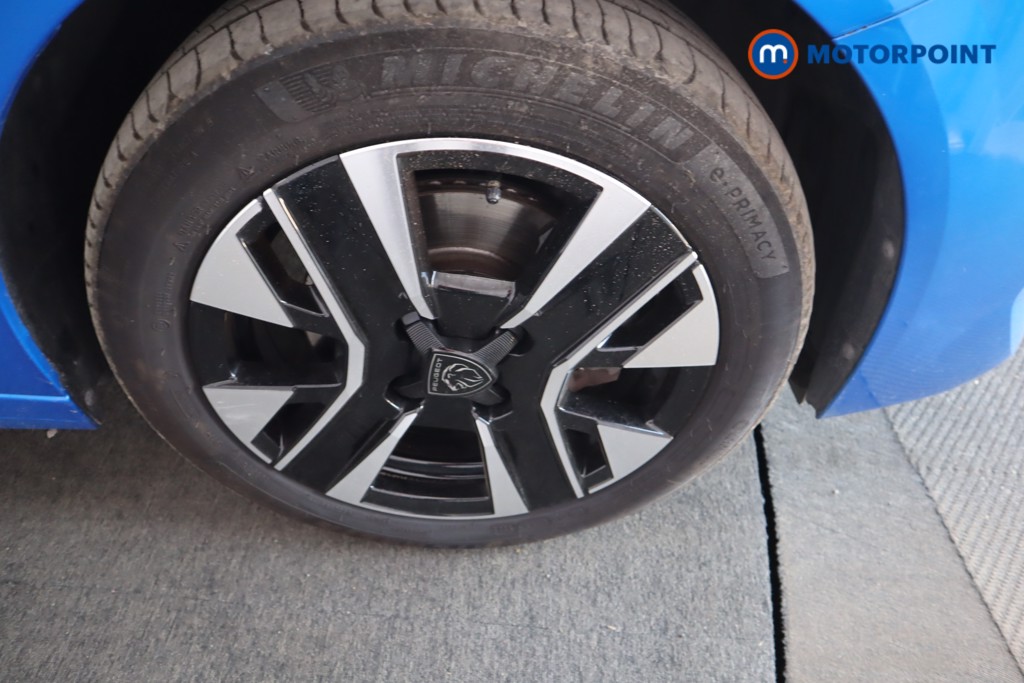 Peugeot 208 Allure Automatic Petrol-Electric Hybrid Hatchback - Stock Number (1558770) - 6th supplementary image