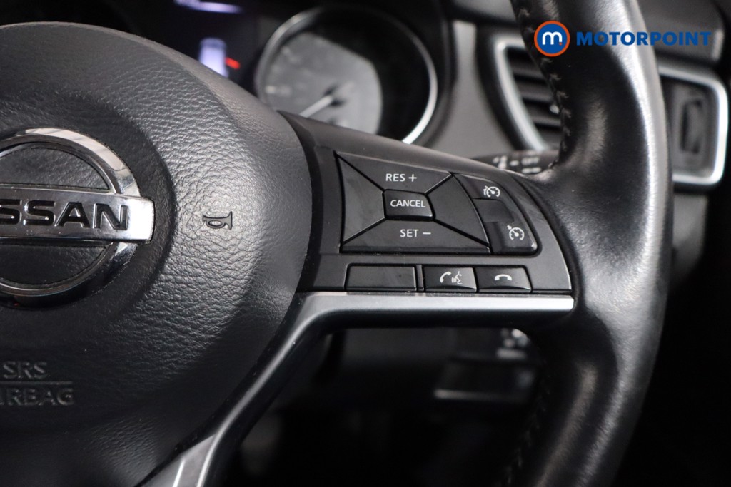 Nissan Qashqai N-Connecta Manual Petrol SUV - Stock Number (1560369) - 8th supplementary image