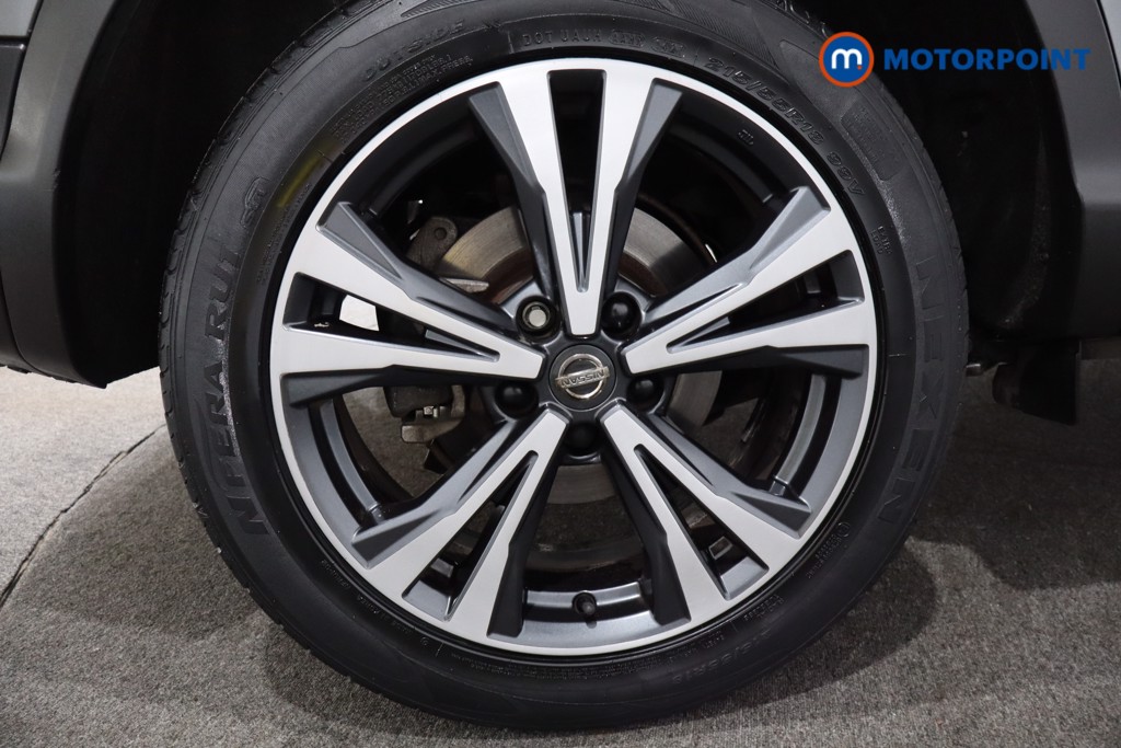 Nissan Qashqai N-Connecta Manual Petrol SUV - Stock Number (1560369) - 9th supplementary image
