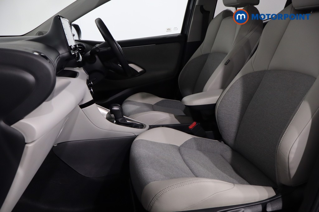 Toyota Yaris Excel Automatic Petrol-Electric Hybrid Hatchback - Stock Number (1560534) - 4th supplementary image