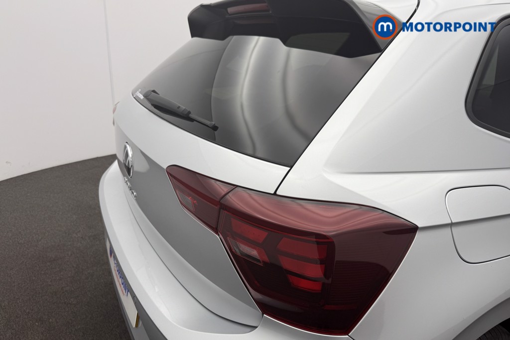 Volkswagen Polo R-Line Manual Petrol Hatchback - Stock Number (1560811) - 23rd supplementary image