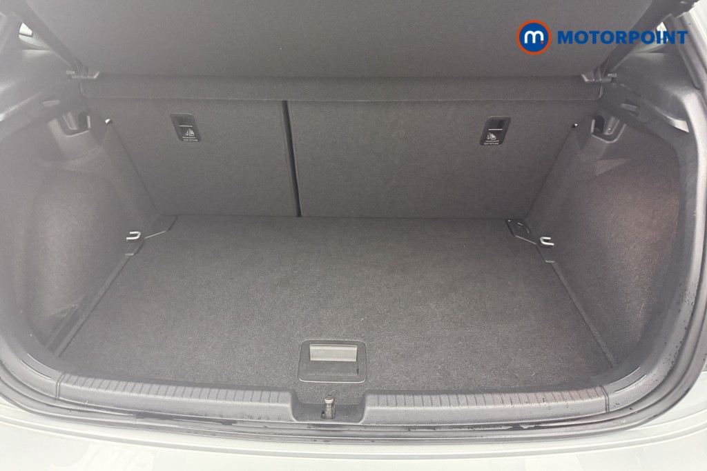 Volkswagen Polo R-Line Manual Petrol Hatchback - Stock Number (1560811) - 28th supplementary image