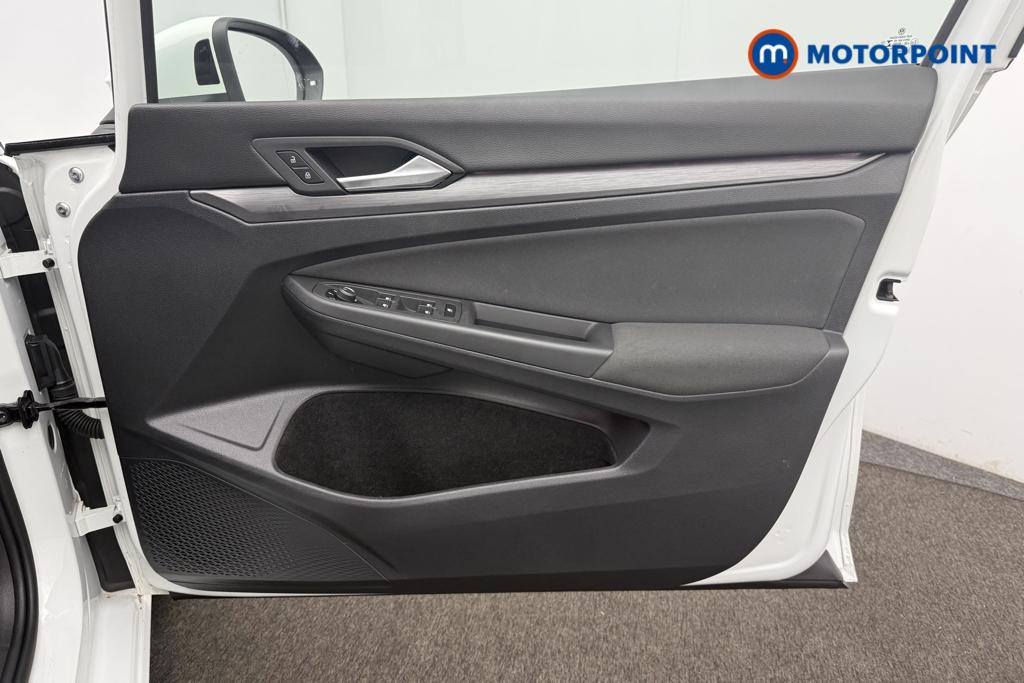 Volkswagen Golf Style Manual Petrol Hatchback - Stock Number (1561138) - 3rd supplementary image