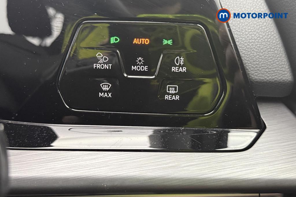 Volkswagen Golf Style Manual Petrol Hatchback - Stock Number (1561138) - 9th supplementary image