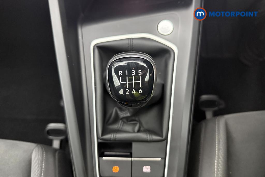 Volkswagen Golf Style Manual Petrol Hatchback - Stock Number (1561138) - 11th supplementary image