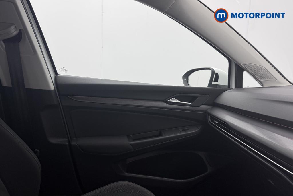 Volkswagen Golf Style Manual Petrol Hatchback - Stock Number (1561138) - 12th supplementary image