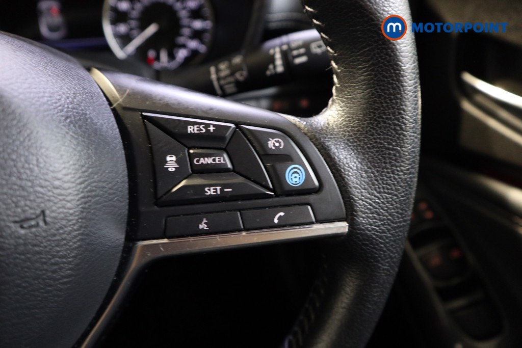 Nissan Juke Tekna Manual Petrol SUV - Stock Number (1561158) - 4th supplementary image