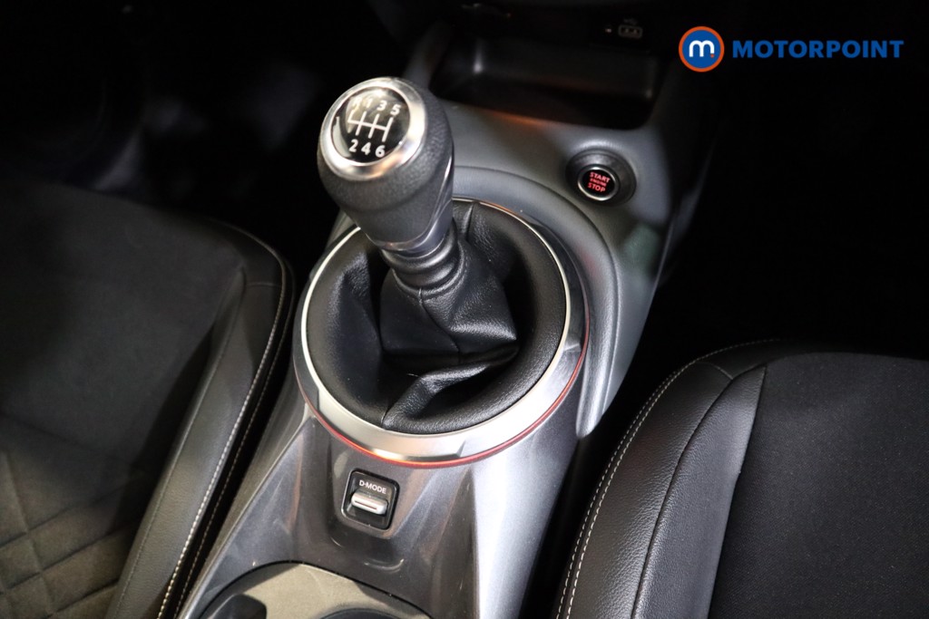 Nissan Juke Tekna Manual Petrol SUV - Stock Number (1561158) - 8th supplementary image