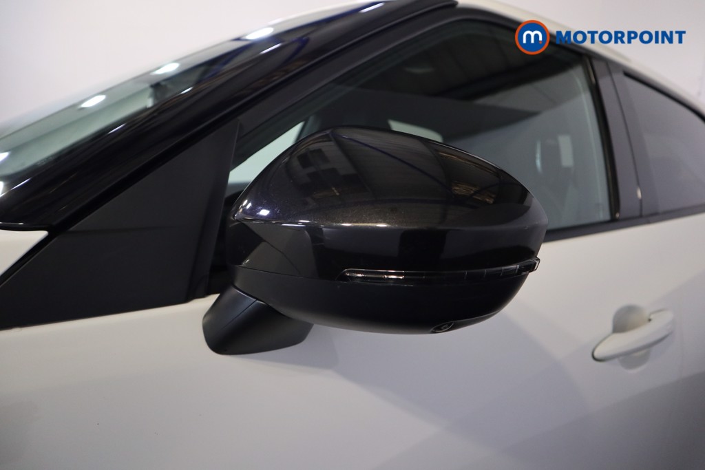 Nissan Juke Tekna Manual Petrol SUV - Stock Number (1561158) - 23rd supplementary image