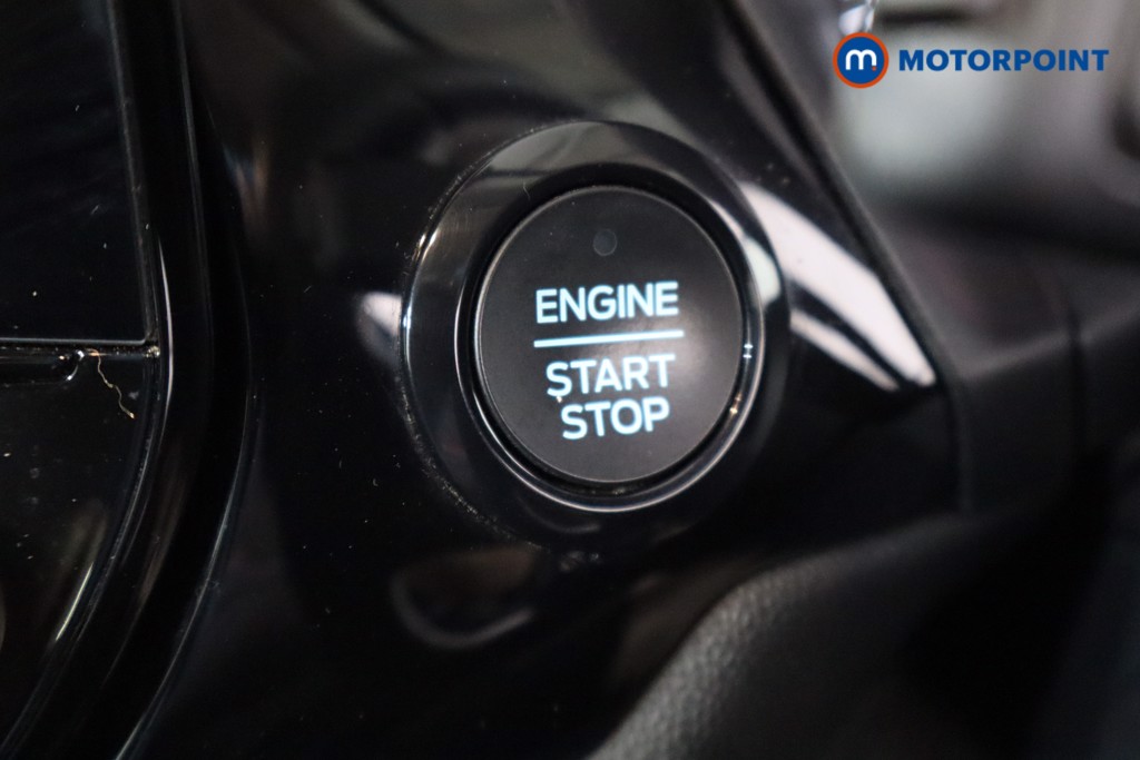 Ford Fiesta Titanium Manual Petrol-Electric Hybrid Hatchback - Stock Number (1561275) - 13th supplementary image